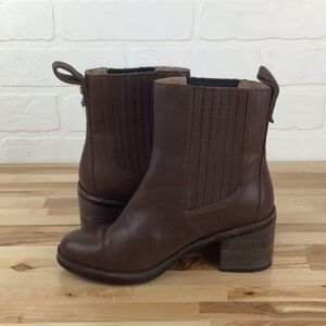 UGG maroon brown leather ankle boots chunky heeled booties rodeo southwestern 6